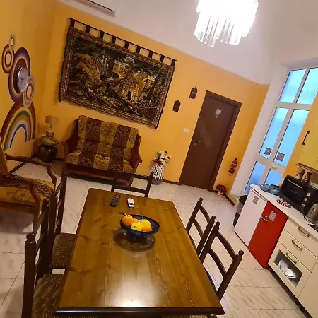 Alojamento de Acomodação e Pequeno-almoço And Comfort