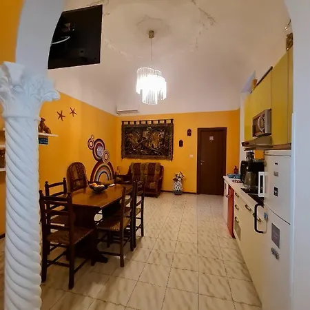 And Comfort Bed & Breakfast 4*